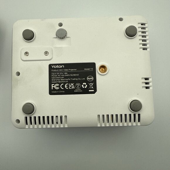 Yoton Y3 Mini Video Projector, 5500 Lumens - Picture 7 of 10